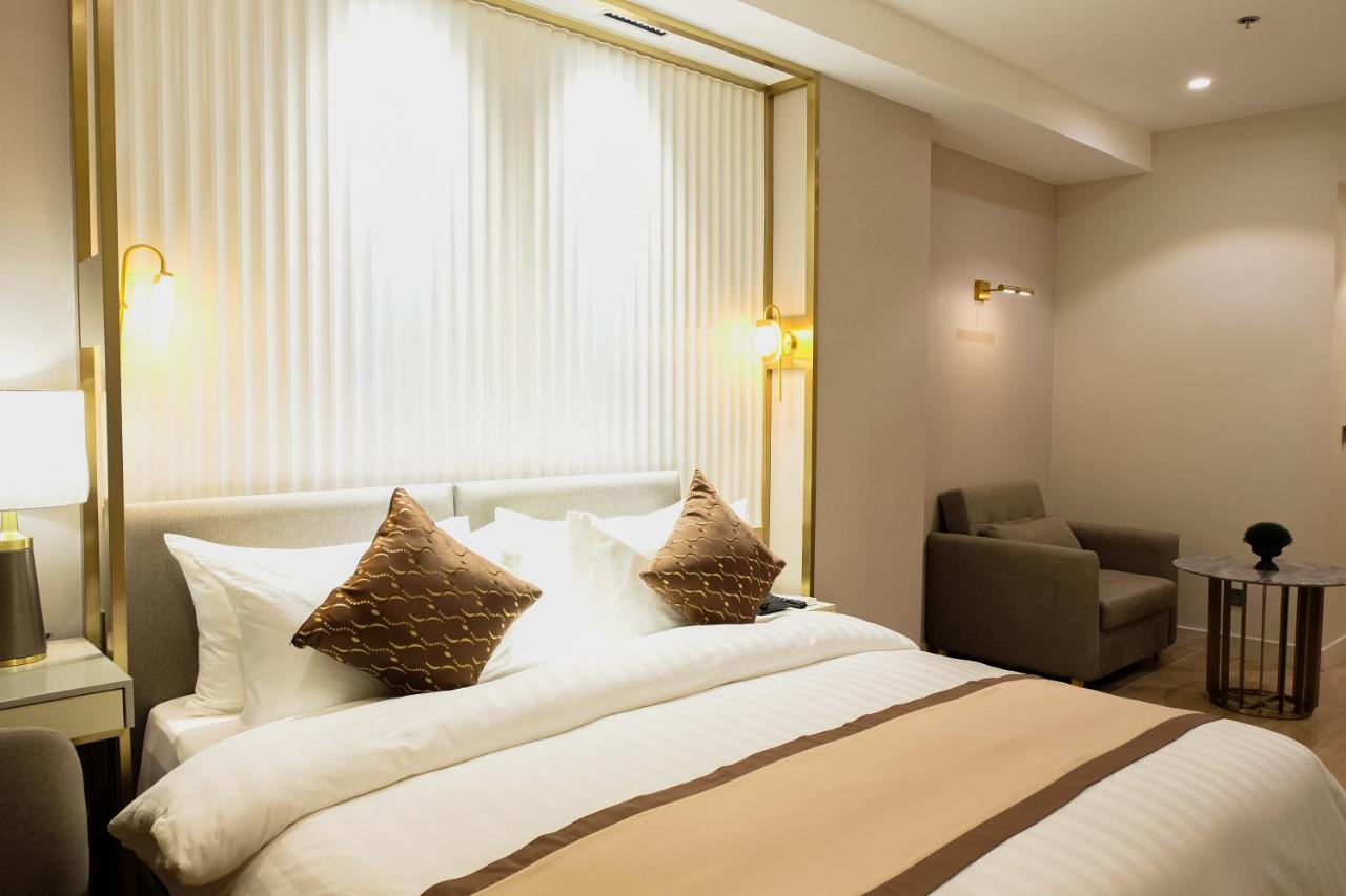 Uma Hotel And Residences Naga  Exterior foto